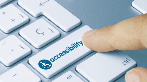 Close-up van toetsenbord met shift-toets met opschrift 'accessibility'