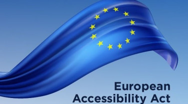 Een vlag met het Europa sterrenlogo erop en de tekst European Accessibility Act