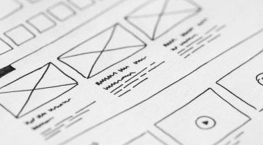 Getekende weergave van een website ontwerp